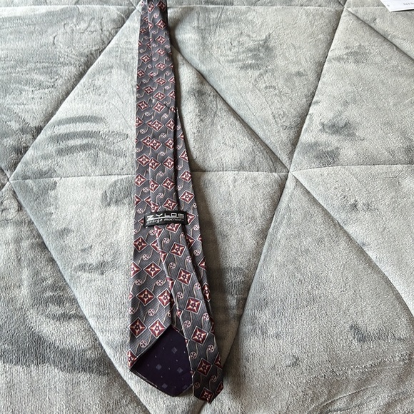 Designer Ties Set of 3! - Picture 3 of 11